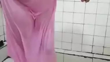 Fat Desi mom doesn't get totally naked washing body in shower sex clip