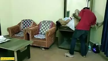 Indian hot milf aunty XXX hot sex with house servant !! Hindi full HD sex