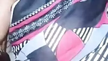 Juicy Bhabhi showing her creamy boobs