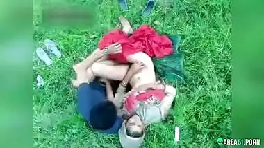 Desi jungle sex of young college girl and bf сaught on spy camera